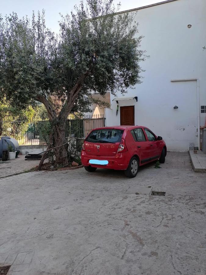 Camera Vicino L'Aeroporto Di Palermo Carini Kültér fotó